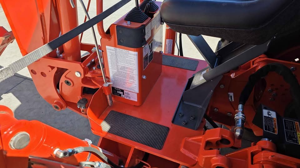 2020 KUBOTA GRAND L6060 + Implements! photo 4