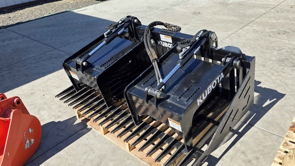 2020 KUBOTA GRAND L6060 + Implements! photo 8