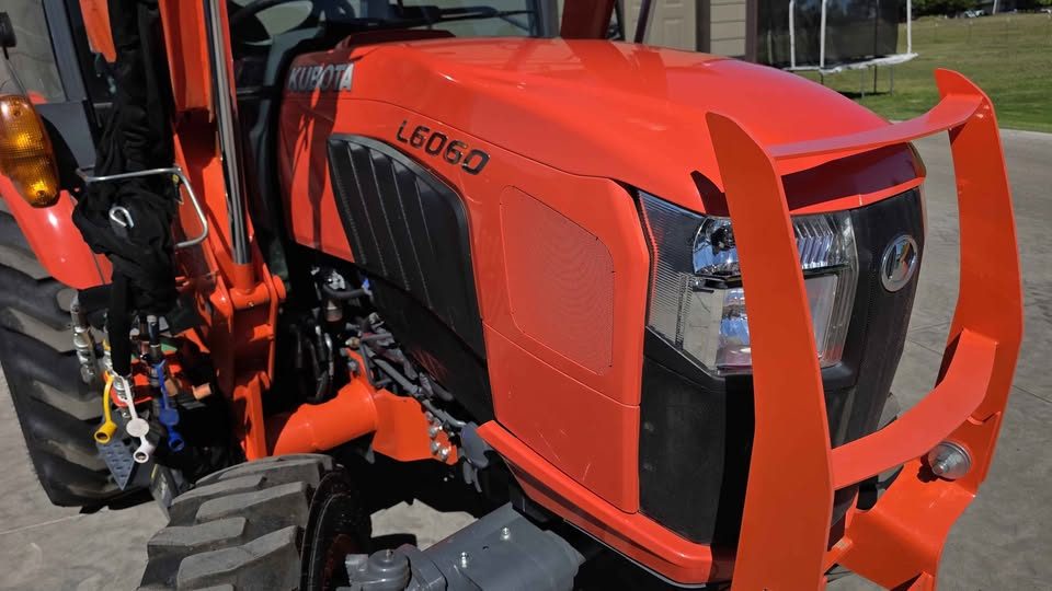 2020 KUBOTA GRAND L6060 + Implements! photo 9