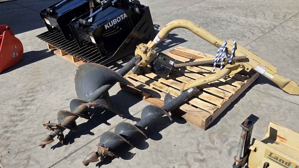 2020 KUBOTA GRAND L6060 + Implements! photo 14