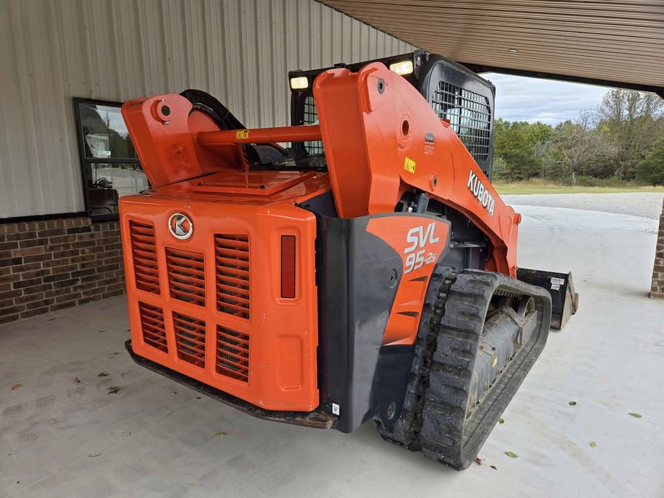 2017 Kubota svl95-2S High Flow Skidsteer photo 14
