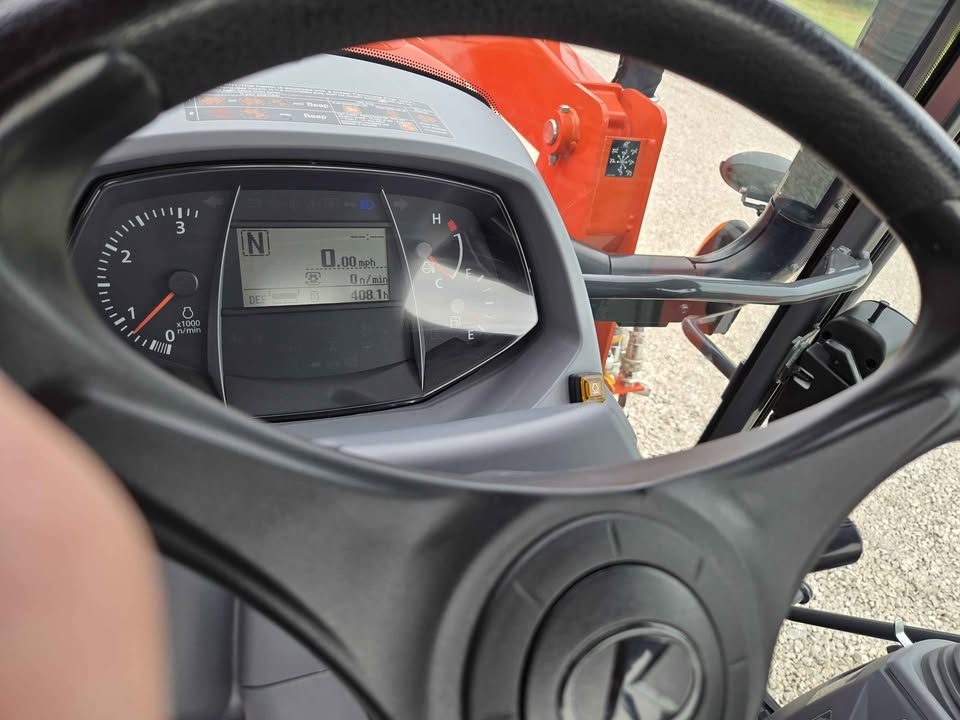 2022 Kubota m5-111 photo 4