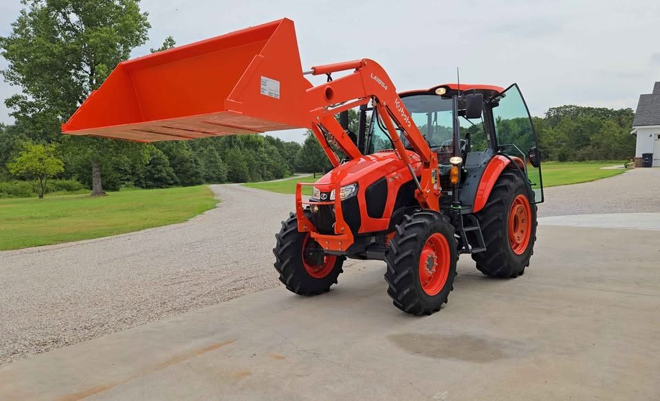 2022 Kubota m5-111 photo 8