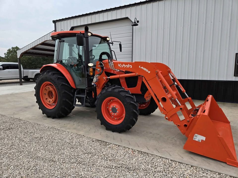 2022 Kubota m5-111 photo 11