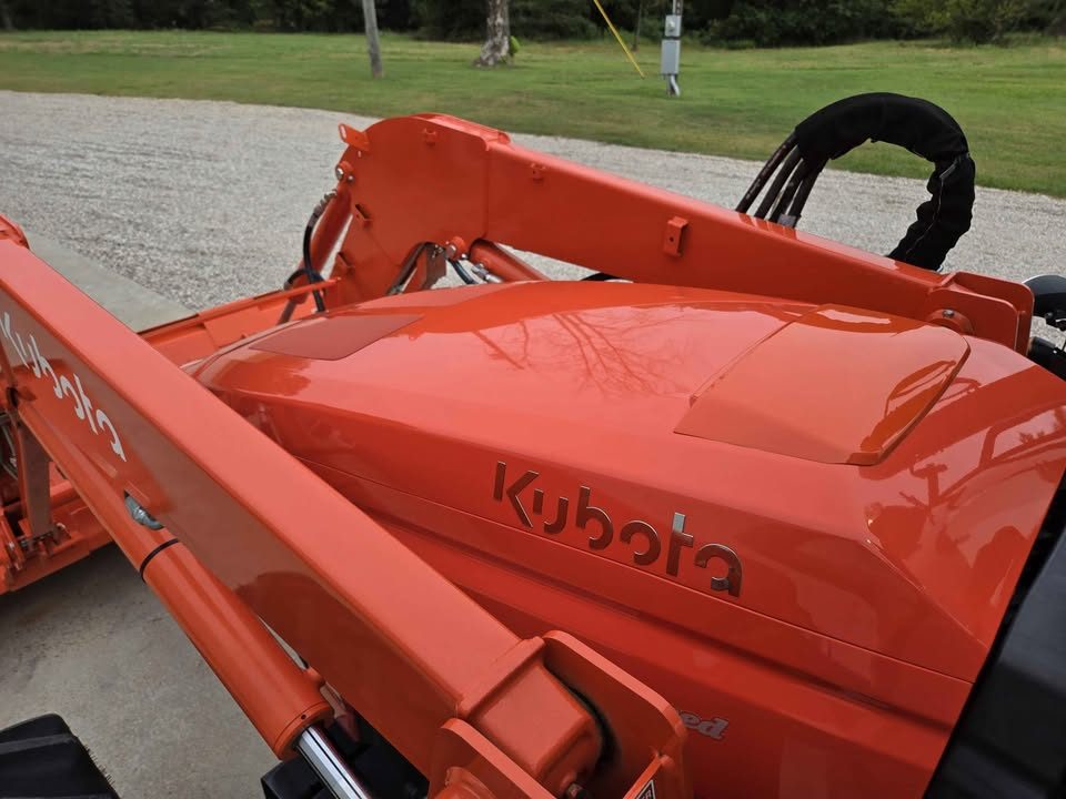 2022 Kubota m5-111 photo 18