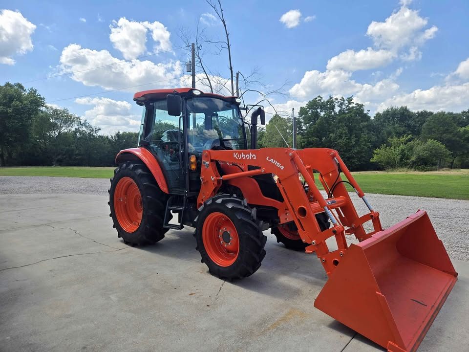 2023 Kubota m4-071 Deluxe photo 7
