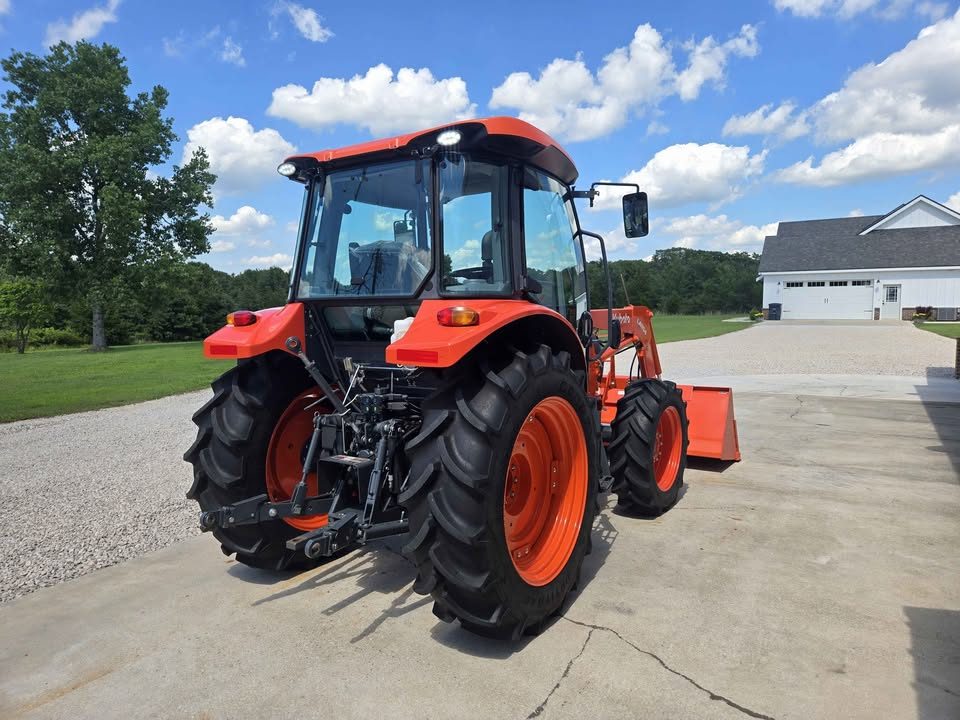 2023 Kubota m4-071 Deluxe photo 8
