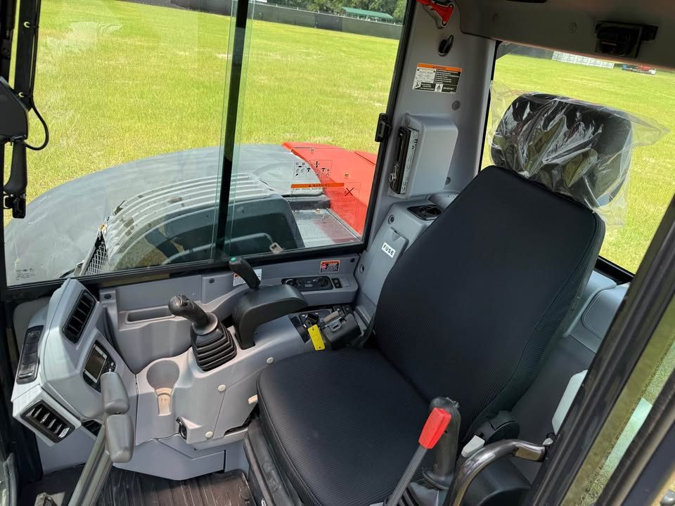 2018 Kubota KX080-4 – Cab Mini Excavator photo 5