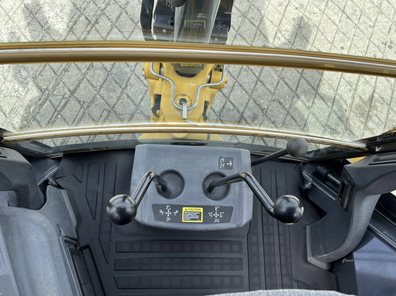2015 John Deere 310SL photo 2