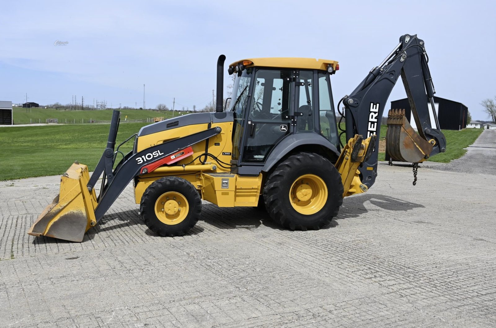 2015 John Deere 310SL photo 4