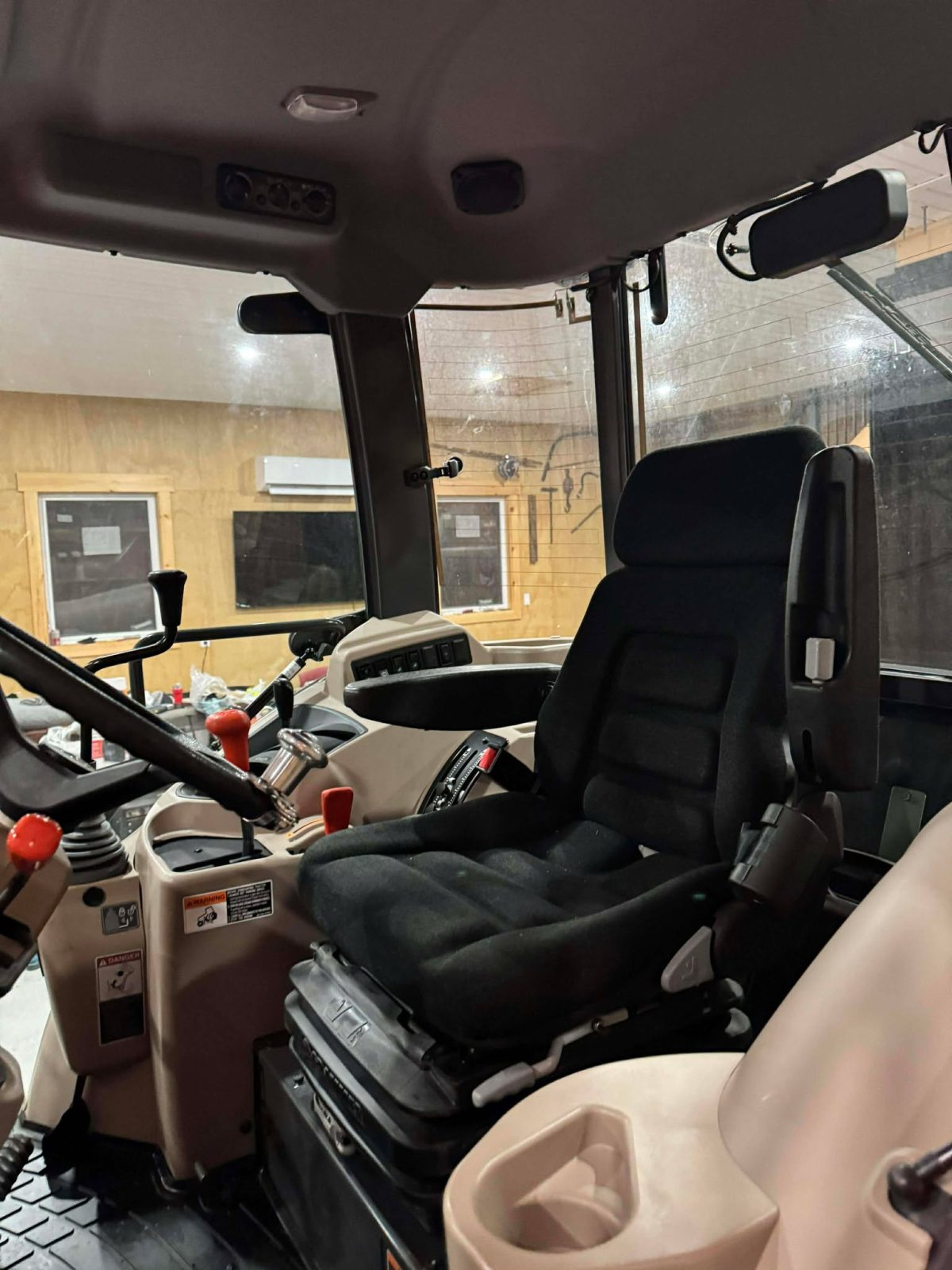2021 Kubota M7060 + Implements! photo 4