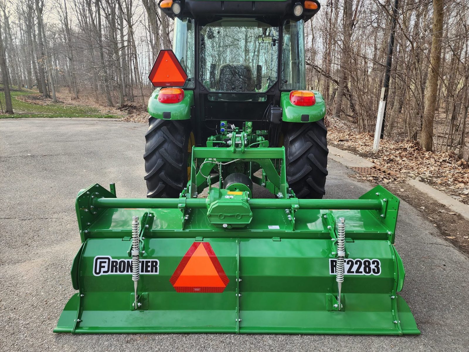 2021 John Deere 5065E + Implements! photo 20