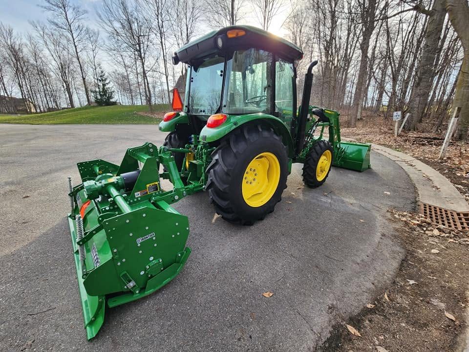 2021 John Deere 5065E + Implements! photo 25