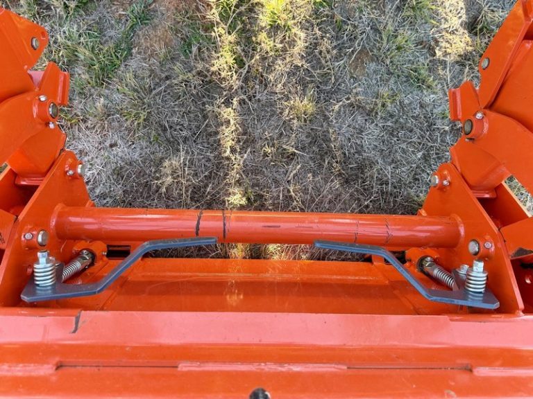 2023 Kubota M7060HDC photo 2