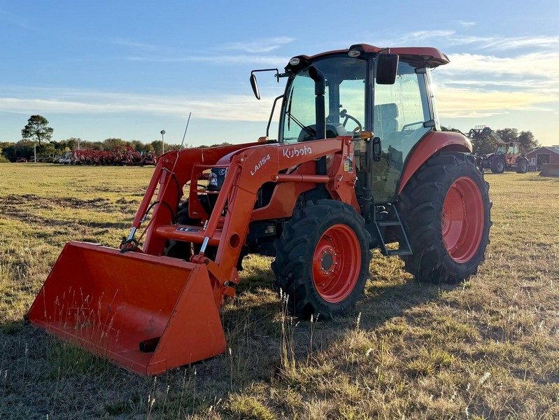 2023 Kubota M7060HDC photo 14