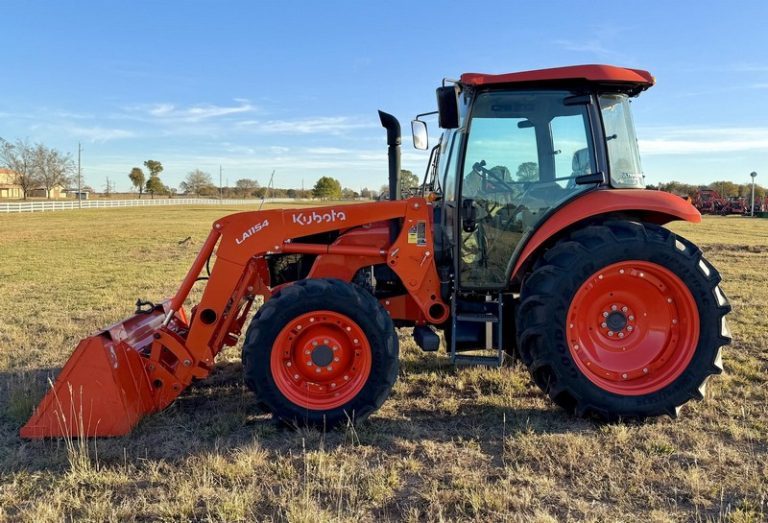 2023 Kubota M7060HDC photo 16
