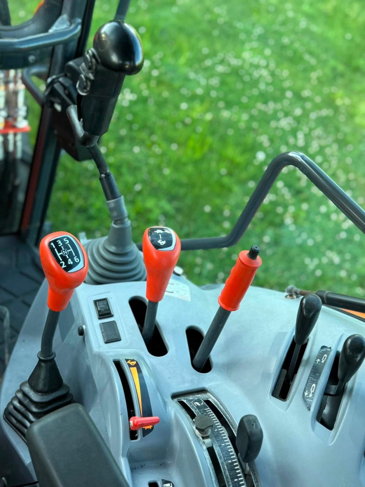 2016 Kubota M5-111 MFWD + Implements! photo 12