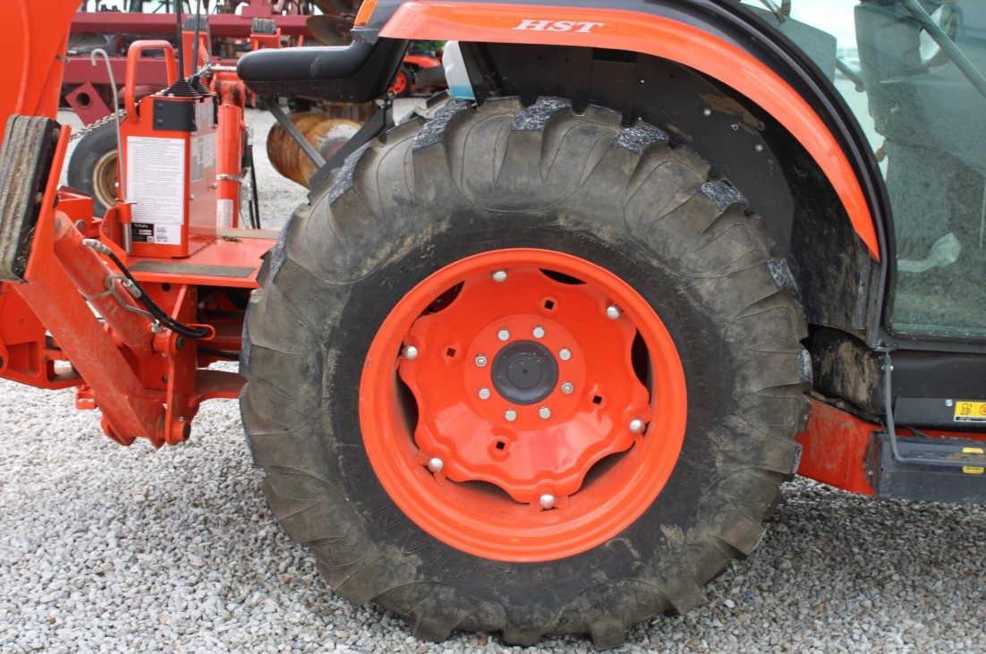 2019 Kubota L6060HST photo 25