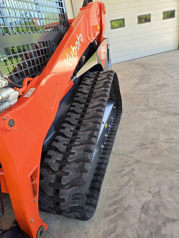 2022 Kubota SVL97-2 + Implements! photo 18